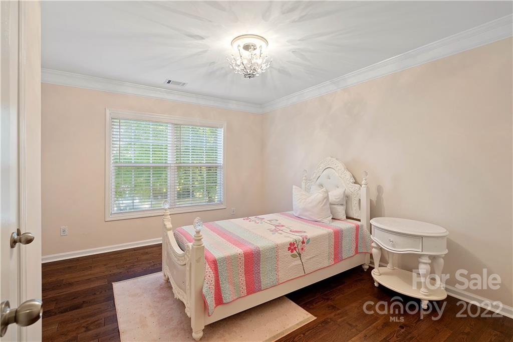 9005 Gailes Drive Charlotte NC 28278
