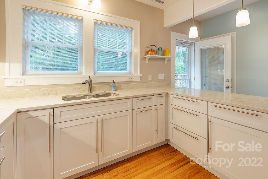 25 Mount Vernon Circle Asheville NC 28804