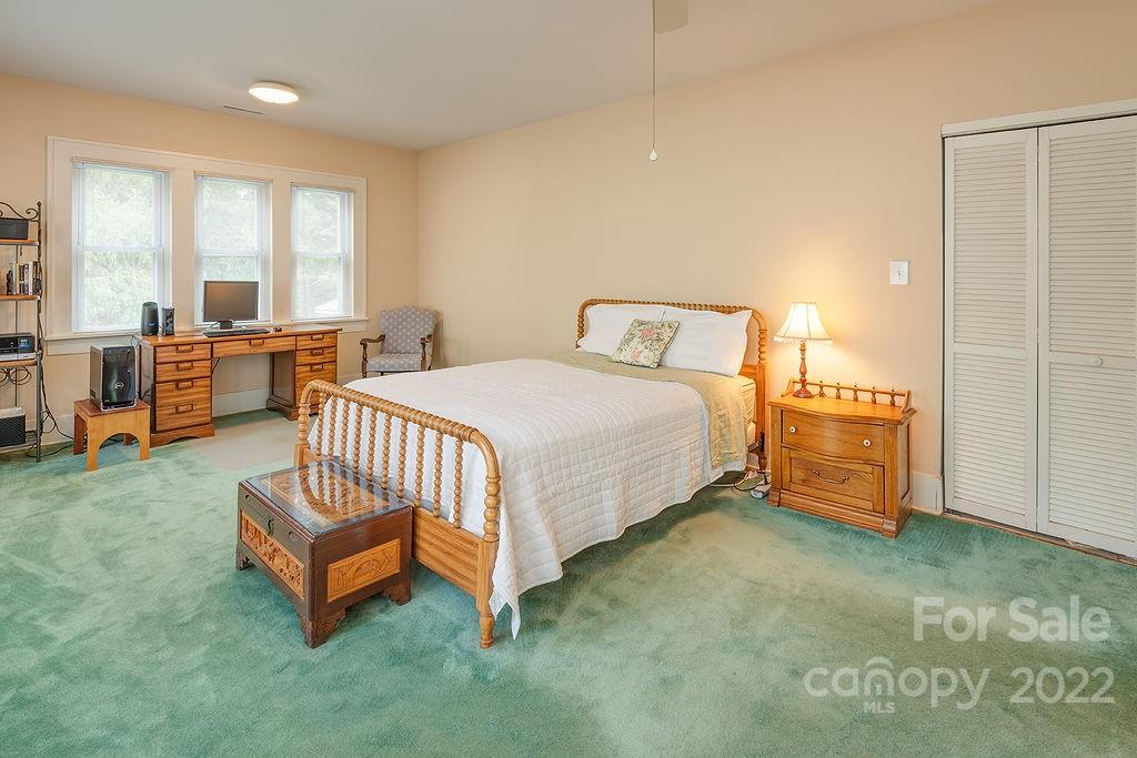 25 Mount Vernon Circle Asheville NC 28804