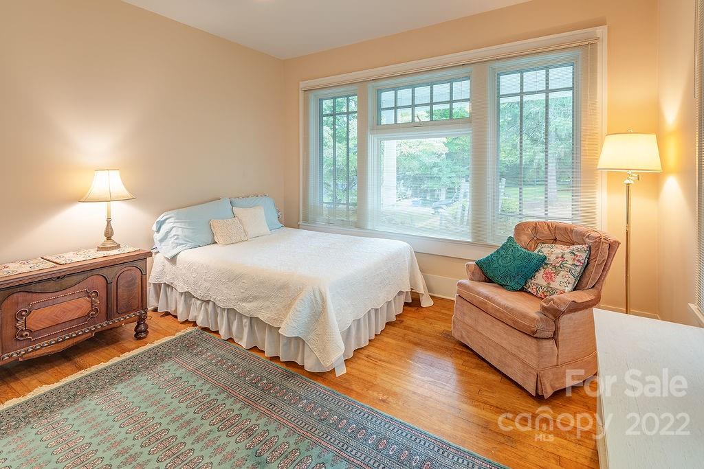 25 Mount Vernon Circle Asheville NC 28804