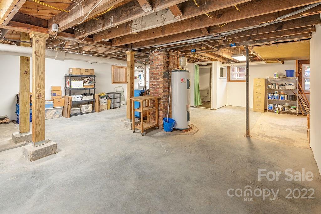 25 Mount Vernon Circle Asheville NC 28804