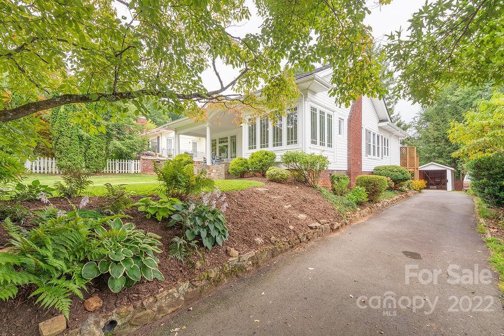 25 Mount Vernon Circle Asheville NC 28804