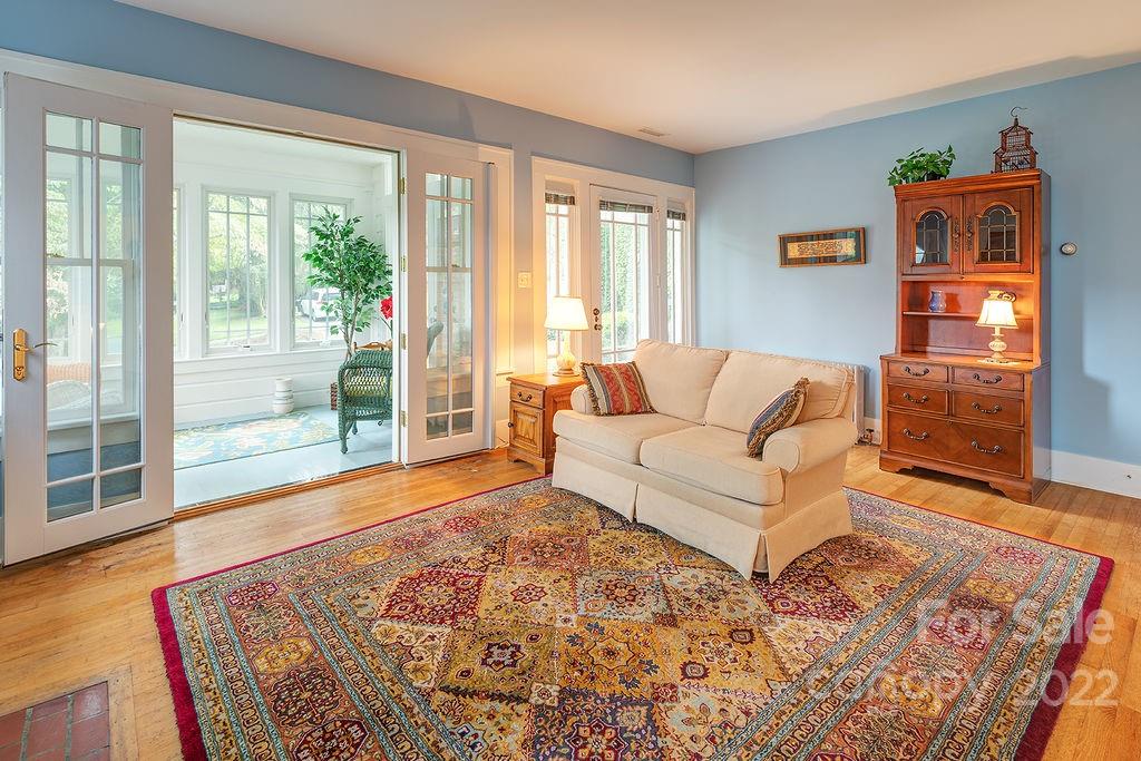 25 Mount Vernon Circle Asheville NC 28804