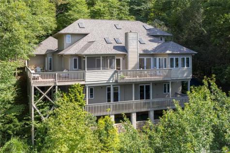 127 Stonecrest Drive Asheville NC 28803
