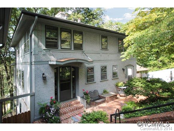 22 Howland Road Asheville NC 28804