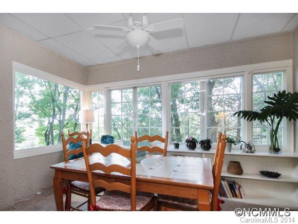 22 Howland Road Asheville NC 28804