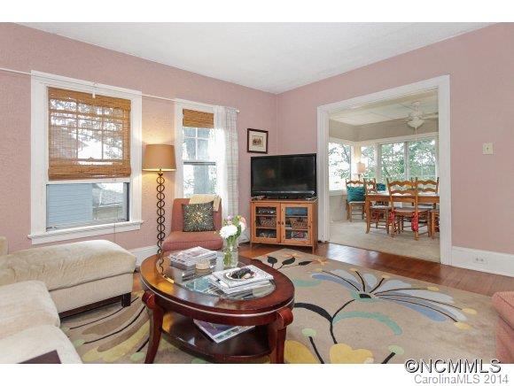 22 Howland Road Asheville NC 28804