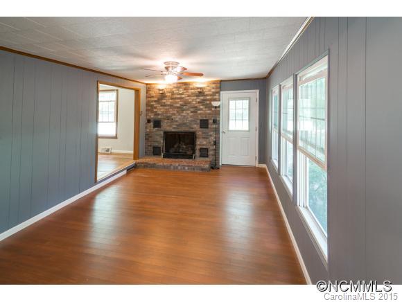 106 Park Ridge Avenue Swannanoa NC 28778
