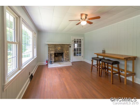 106 Park Ridge Avenue Swannanoa NC 28778