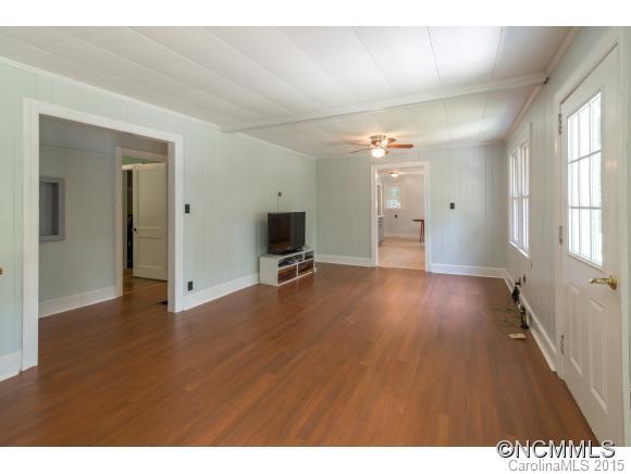 106 Park Ridge Avenue Swannanoa NC 28778