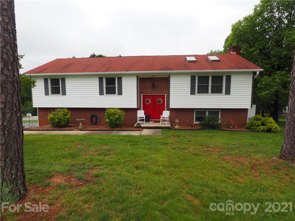 1992 19th Avenue Circle NE Hickory NC 28601