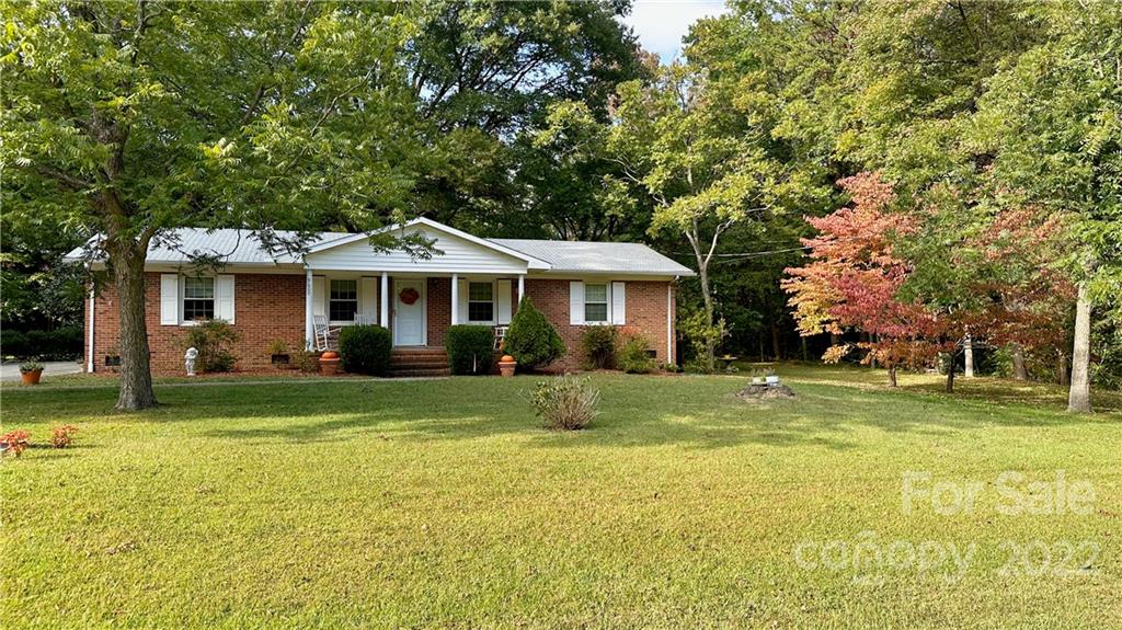 9609 Forest Drive Charlotte NC 28216