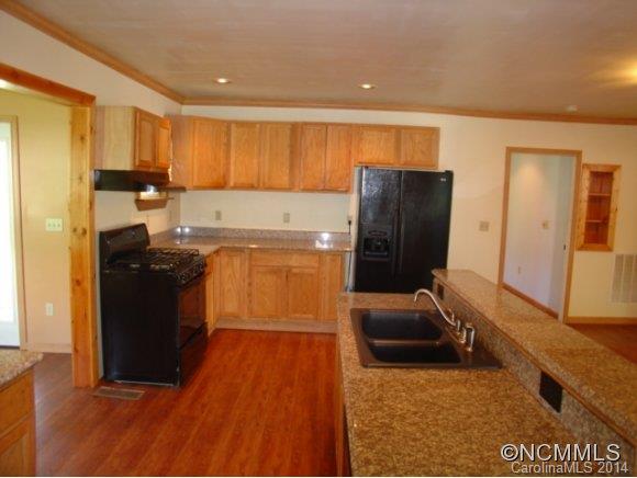 821 Charlie Brown Road Burnsville NC 28714