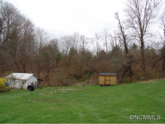 821 Charlie Brown Road Burnsville NC 28714