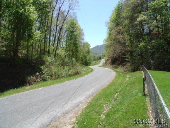 821 Charlie Brown Road Burnsville NC 28714