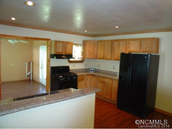 821 Charlie Brown Road Burnsville NC 28714