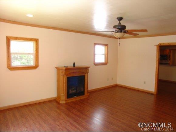 821 Charlie Brown Road Burnsville NC 28714