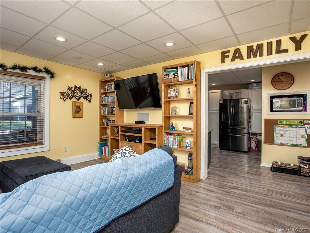 52 Bald Creek School Road Burnsville NC 28714