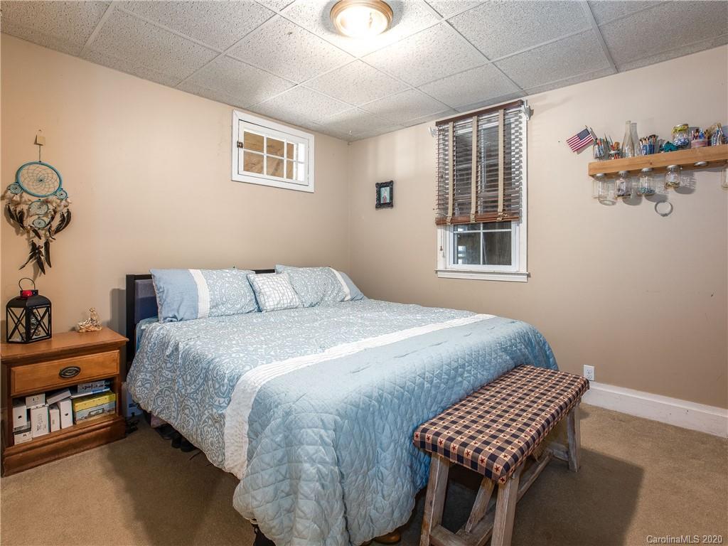 52 Bald Creek School Road Burnsville NC 28714