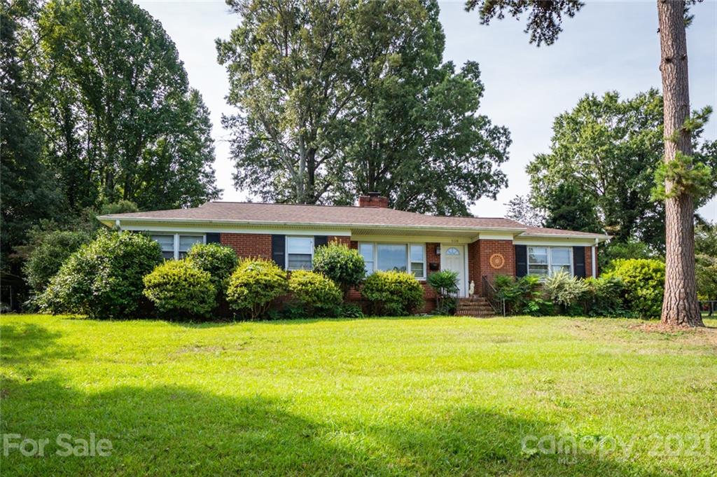 5018 Crestland Avenue Charlotte NC 28269