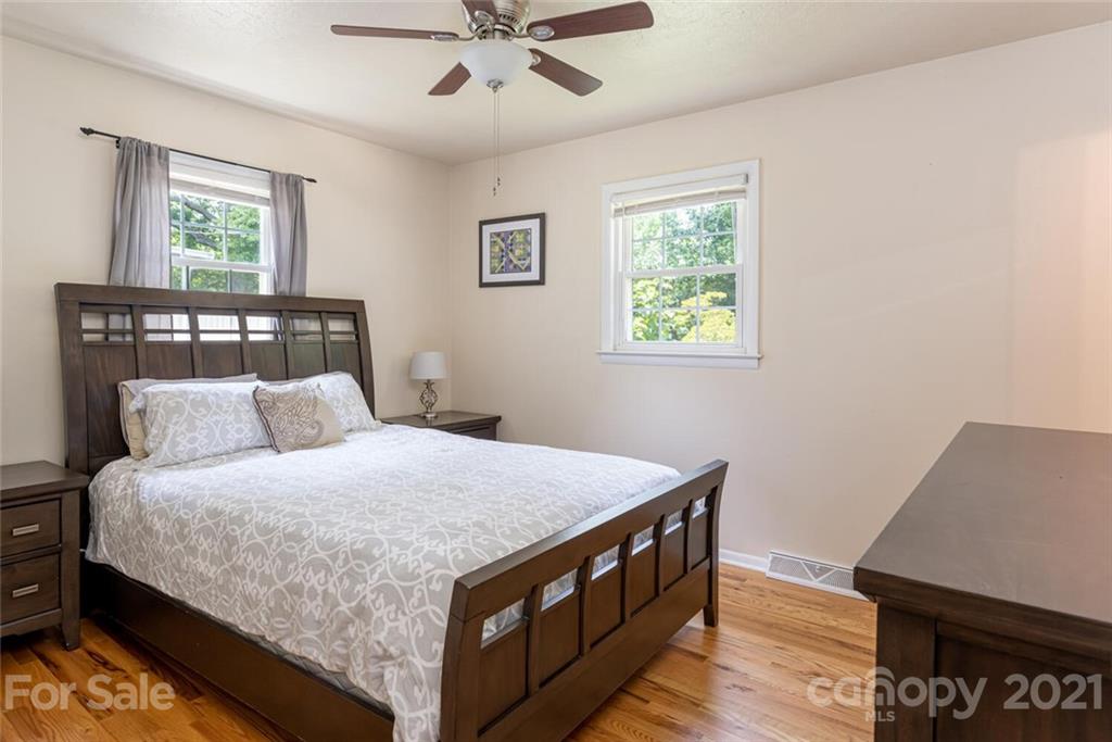10 Brookshire Street Extension Asheville NC 28803