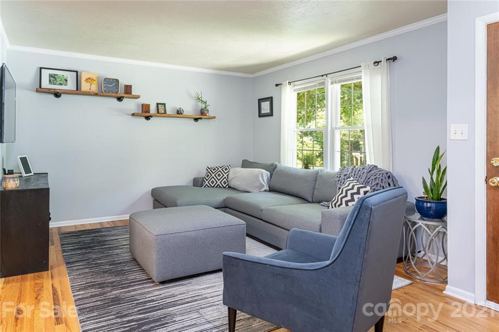 10 Brookshire Street Extension Asheville NC 28803
