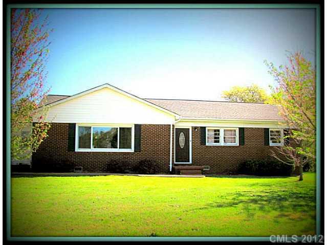 5238 Hickory Grove Road Mount Holly NC 28120
