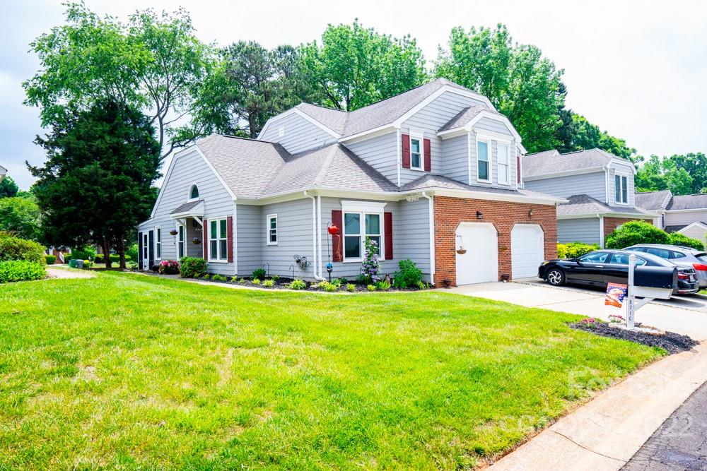 8716 Fox Chase Lane Charlotte NC 28269
