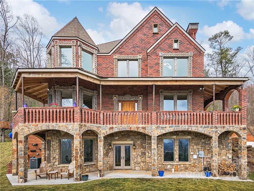 176 S Delano Road Asheville NC 28805
