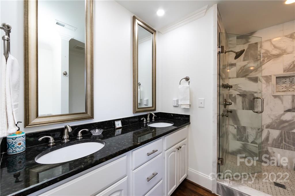 1236 Chandler Place Charlotte NC 28211