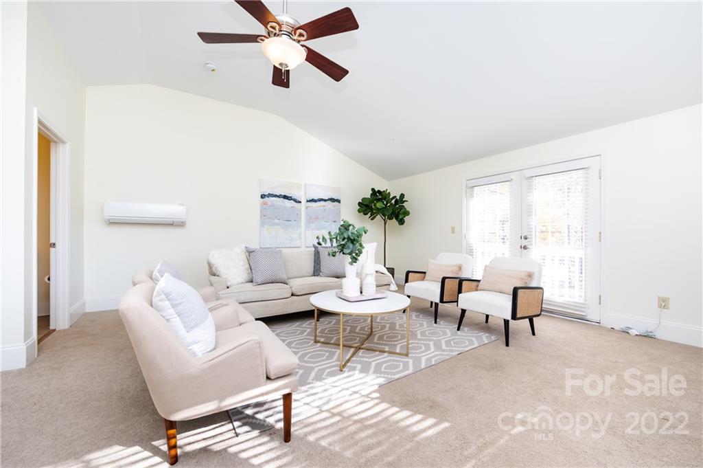 1236 Chandler Place Charlotte NC 28211