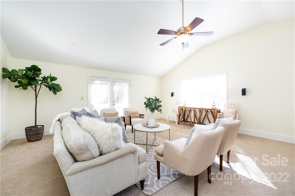 1236 Chandler Place Charlotte NC 28211