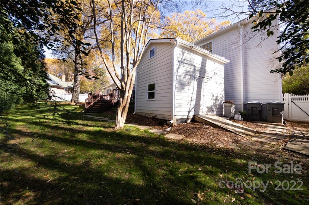 1236 Chandler Place Charlotte NC 28211
