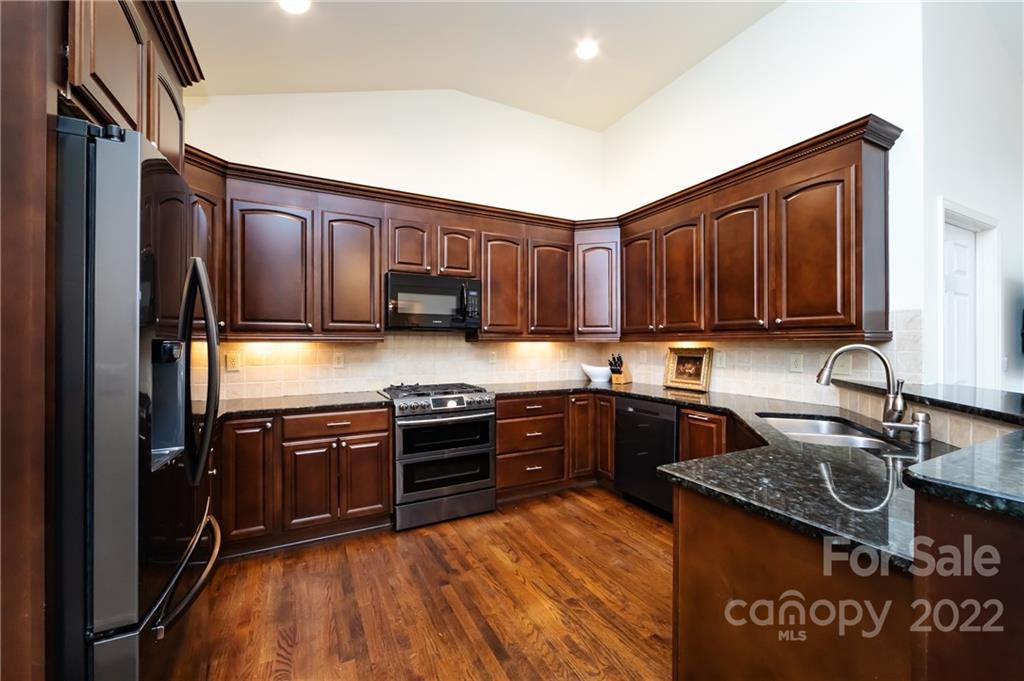 1236 Chandler Place Charlotte NC 28211