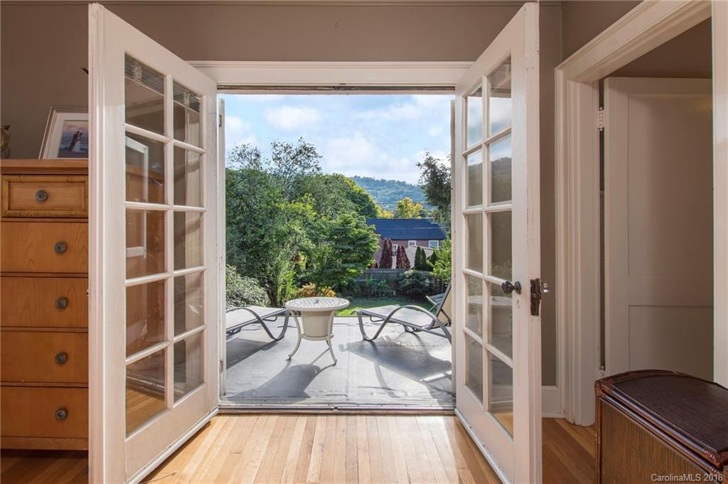 132 Norwood Avenue Asheville NC 28804