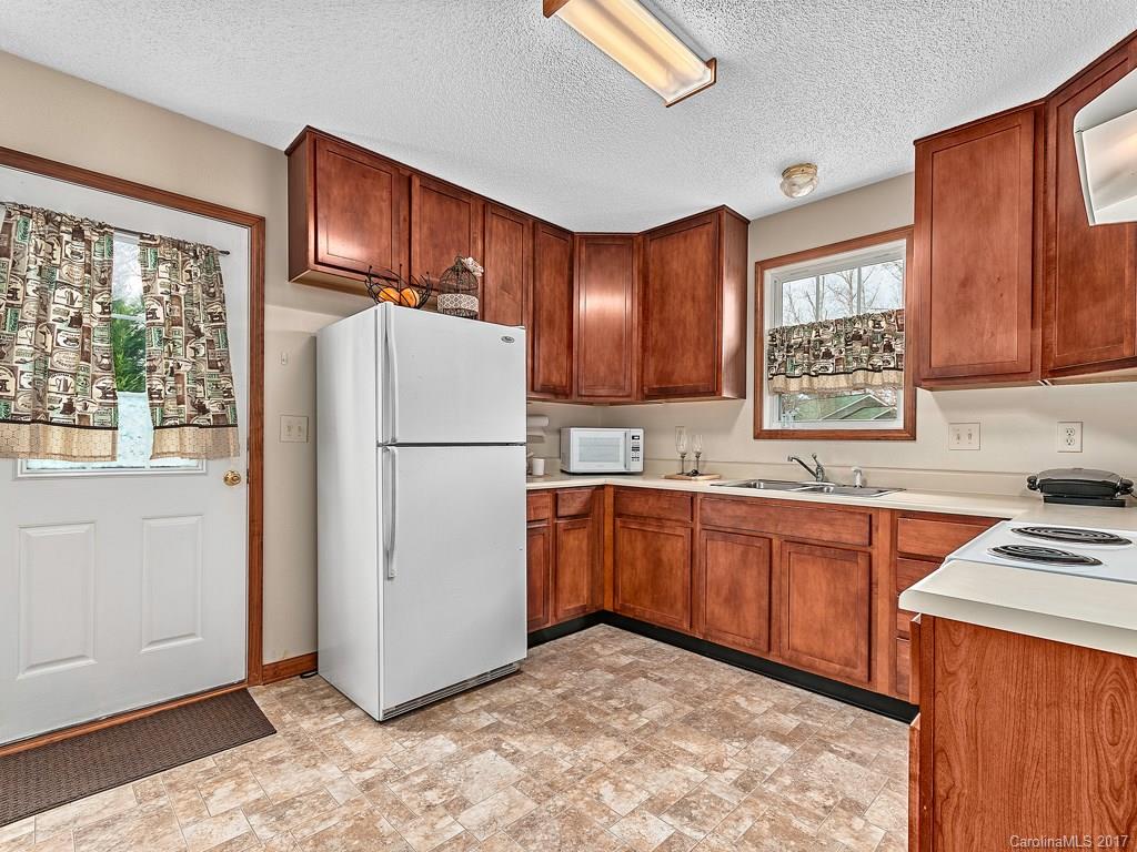 118 Savannah Woods Court Asheville NC 28806