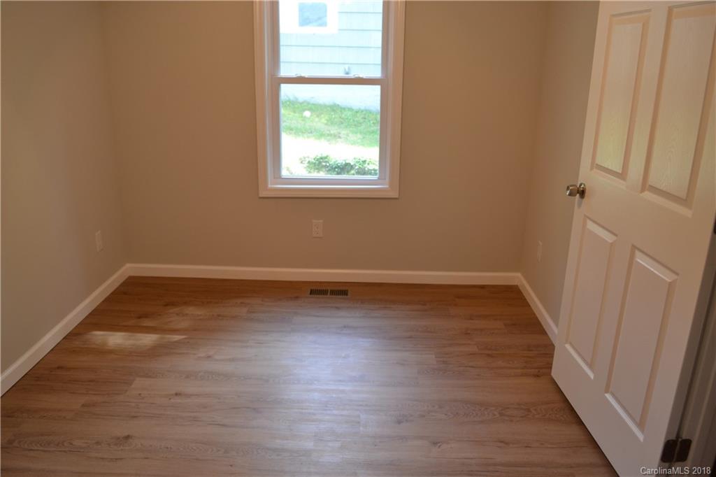 6 Arbutus Road Asheville NC 28805
