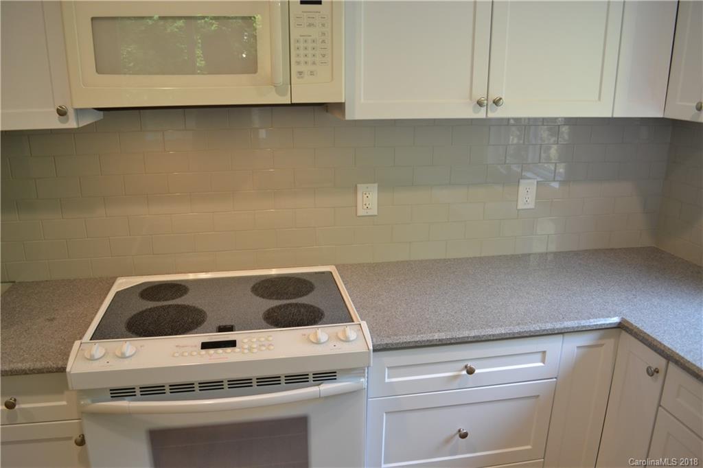 6 Arbutus Road Asheville NC 28805