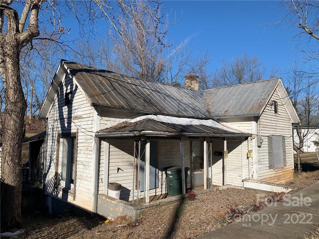 410 N Caldwell Avenue Newton NC 28658