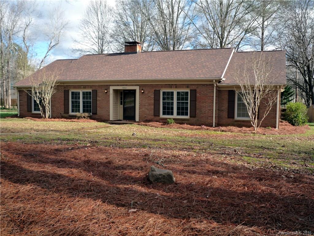 15801 Fairfield Drive Matthews NC 28104