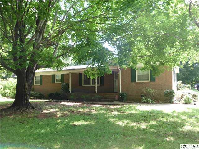 1012 Lakewood Drive Statesville NC 28677