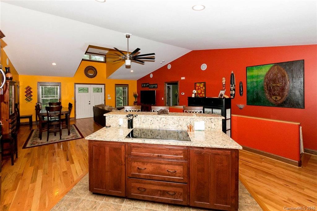 17 Arnie Drive Etowah NC 28729