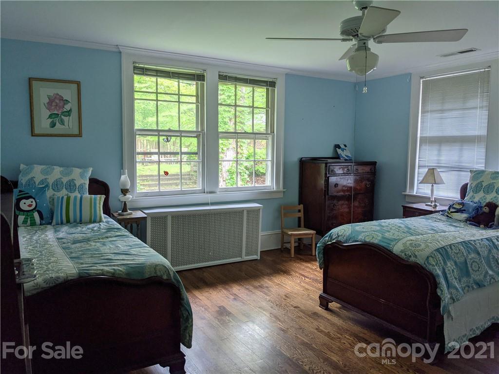 17 Westall Avenue Asheville NC 28804