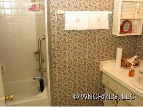 33 Knoll Ridge Drive Asheville NC 28804
