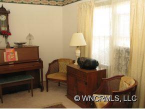 33 Knoll Ridge Drive Asheville NC 28804