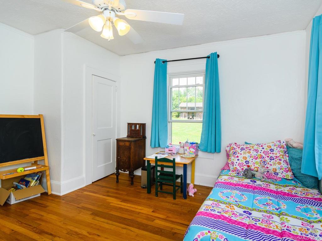 11 Killian Road Asheville NC 28804