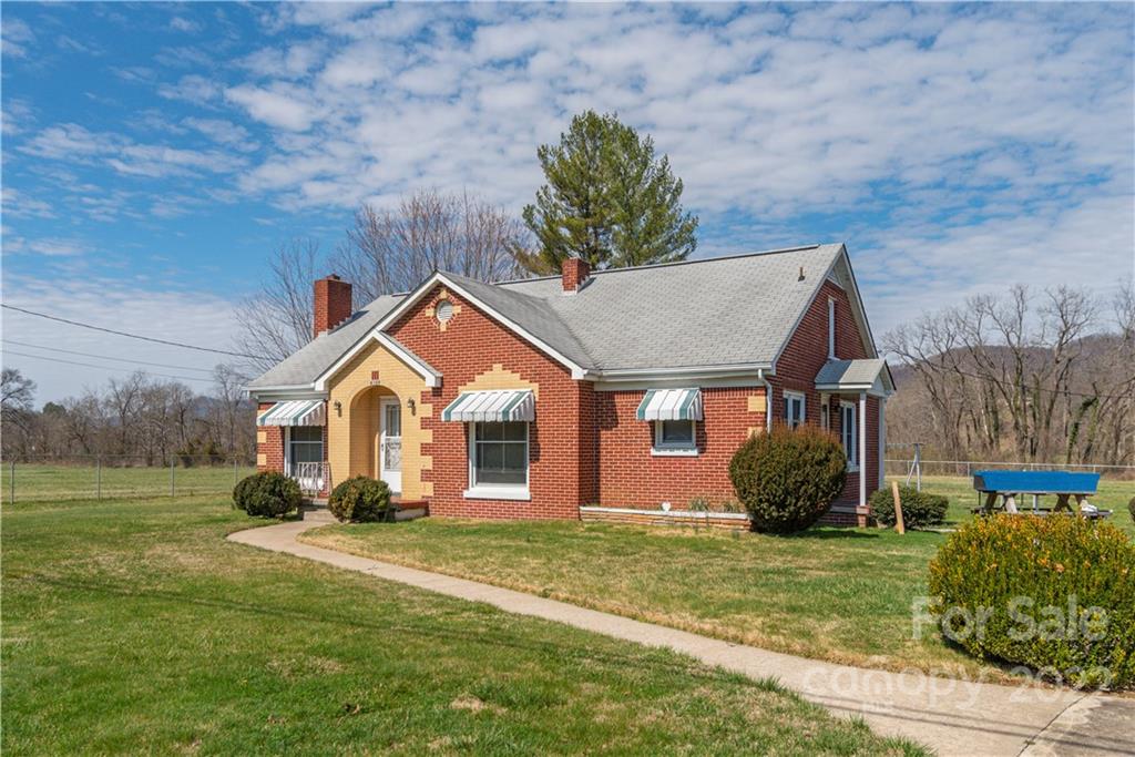 4189 Old Clyde Road Clyde NC 28721