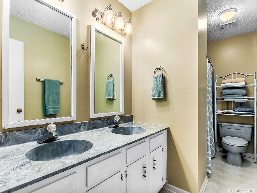 105 Russet Lane Asheville NC 28803