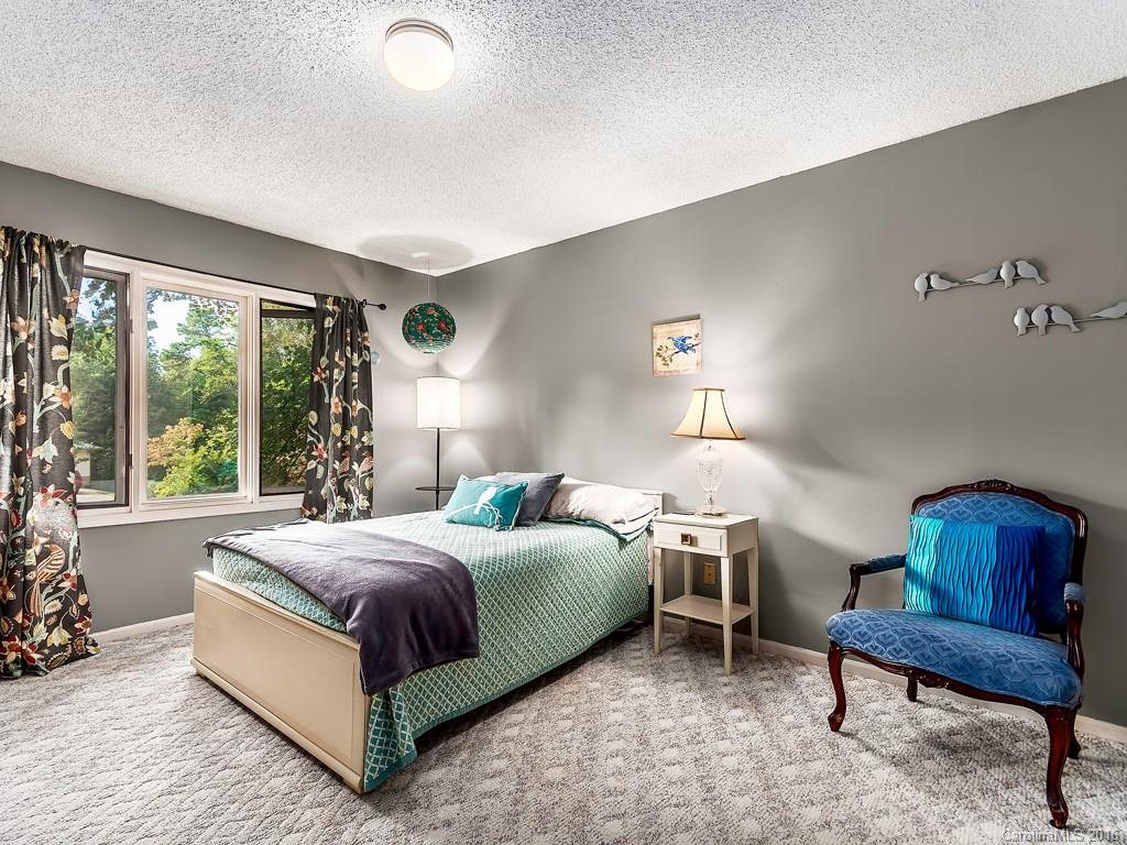 105 Russet Lane Asheville NC 28803