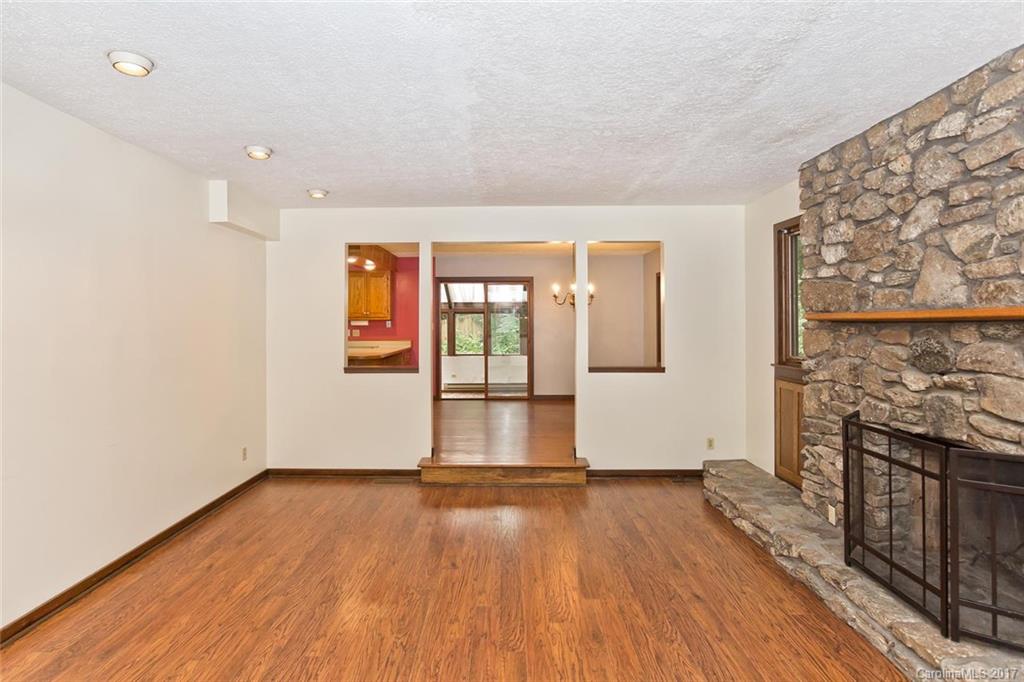 3 Woodland Road W Asheville NC 28806